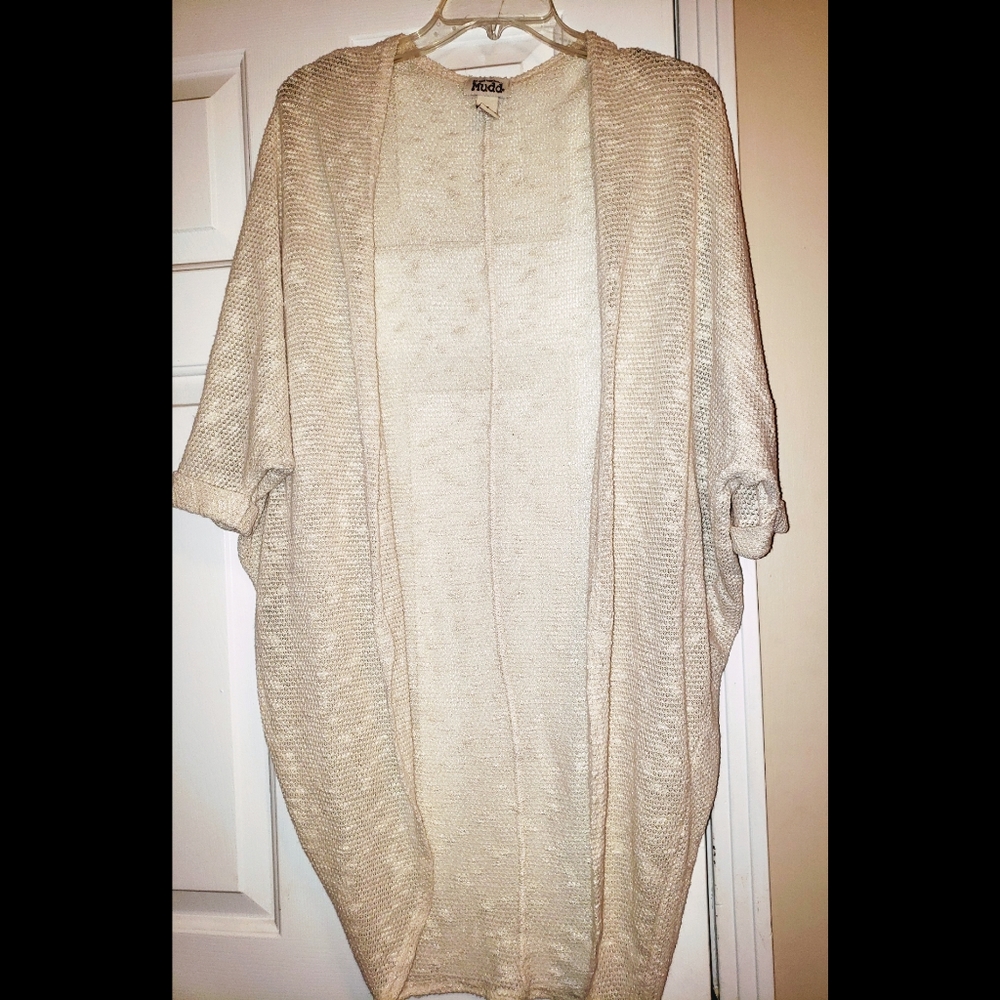 Cream colored open 3/4 sleeve cardigan
